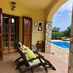 Zara Villa